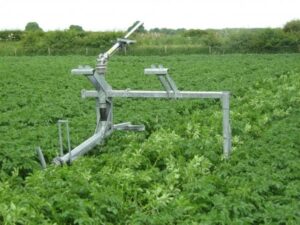 Asymmetric off-set raingun trolley